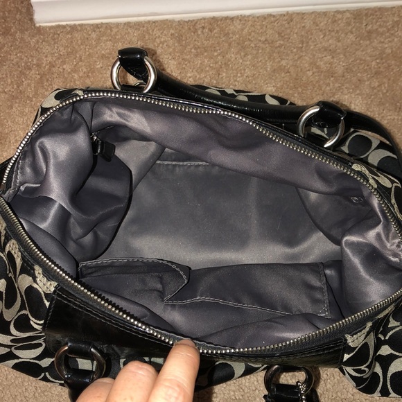 Coach Handbag - Picture 7 of 8